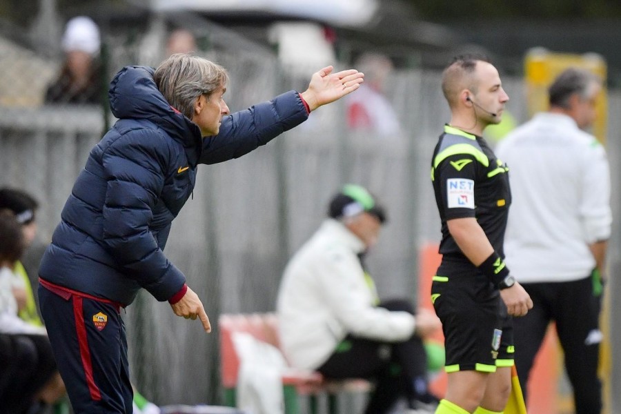 Alberto De Rossi nel corso della partita Roma-Sassuolo, di LaPresse