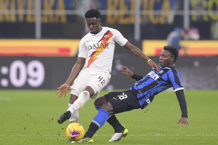 Diawara in campo a San Siro, di LaPresse