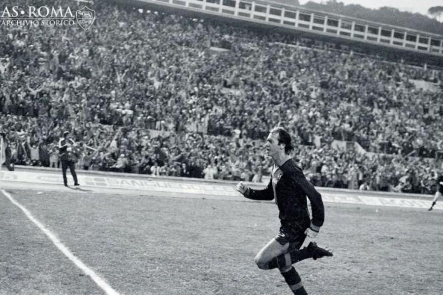 Il Divino nel giorno dell’Immacolata: tutto (Foto Archivio Storico AS Roma)