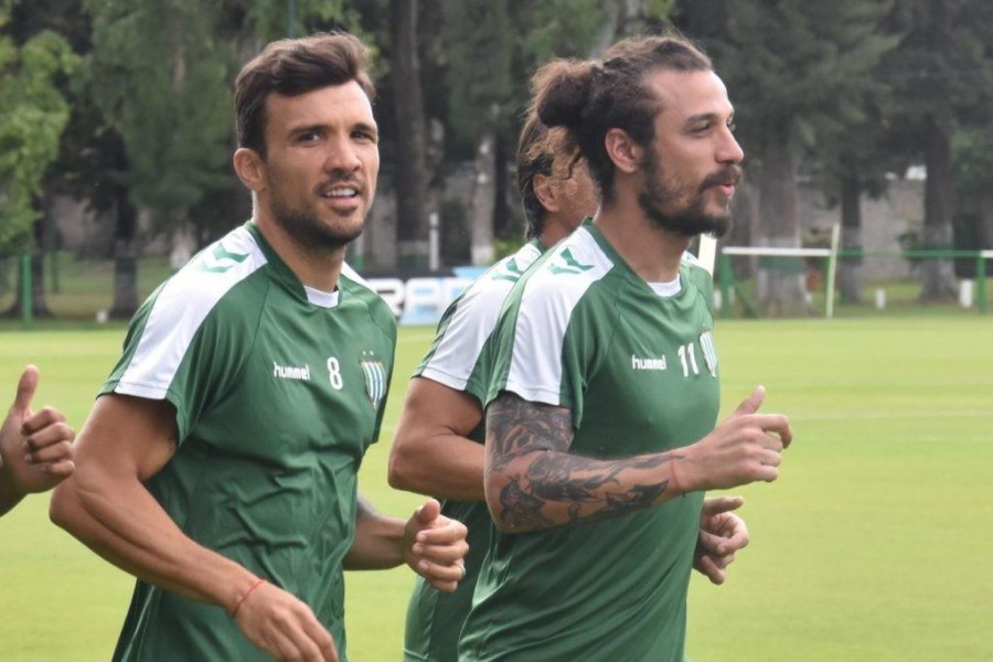 Dani Osvaldo nel primo allenamento con il Banfield