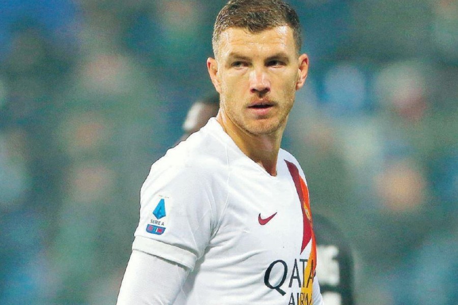 Edin Dzeko, 33 anni, al Mapei ha realizzato il suo centesimo gol con la maglia della Roma, di Mancini