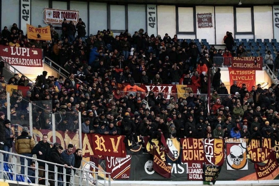 I tifosi giallorossi in trasferta alla Ghelamco Arena, di Mancini