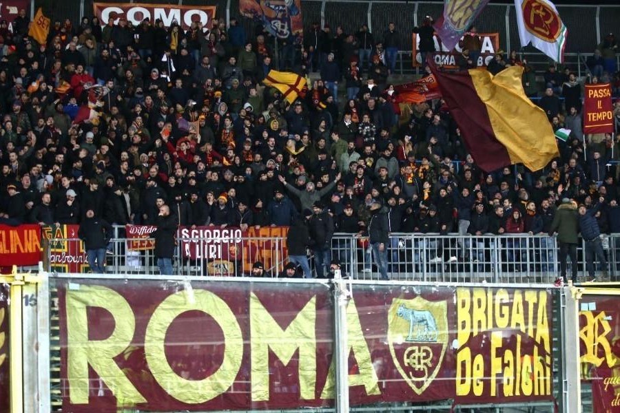 Il settore ospiti occupato dai tifosi giallorossi