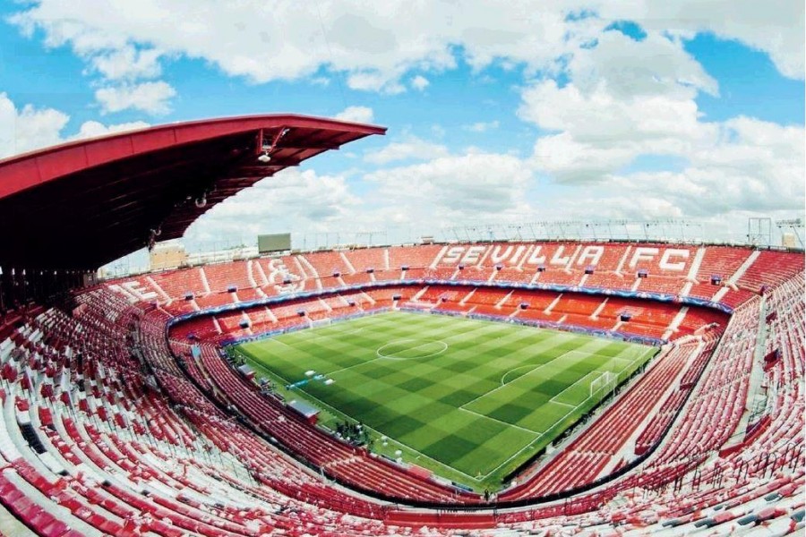 Lo stadio Ramon Sanchez Pizjuan di Siviglia