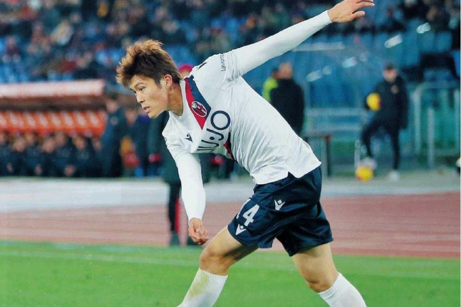 Il terzino destro giapponese del Bologna Takehiro Tomiyasu, 21 anni, prima stagione in Italia, di Mancini