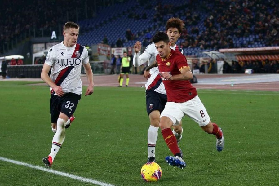 Perotti in campo all'Olimpico contro il Bologna, di Mancini