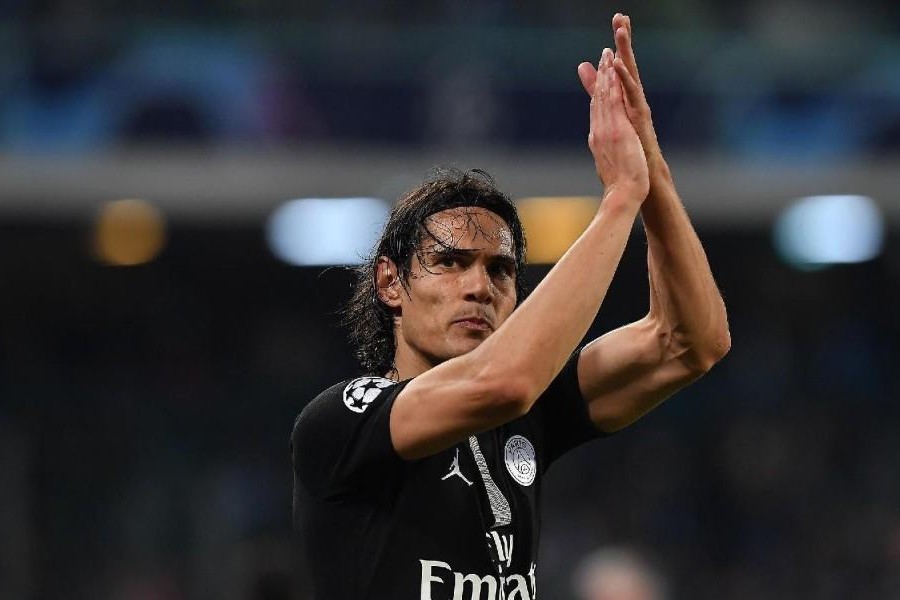 Edinson Cavani con la maglia del PSG, di LaPresse