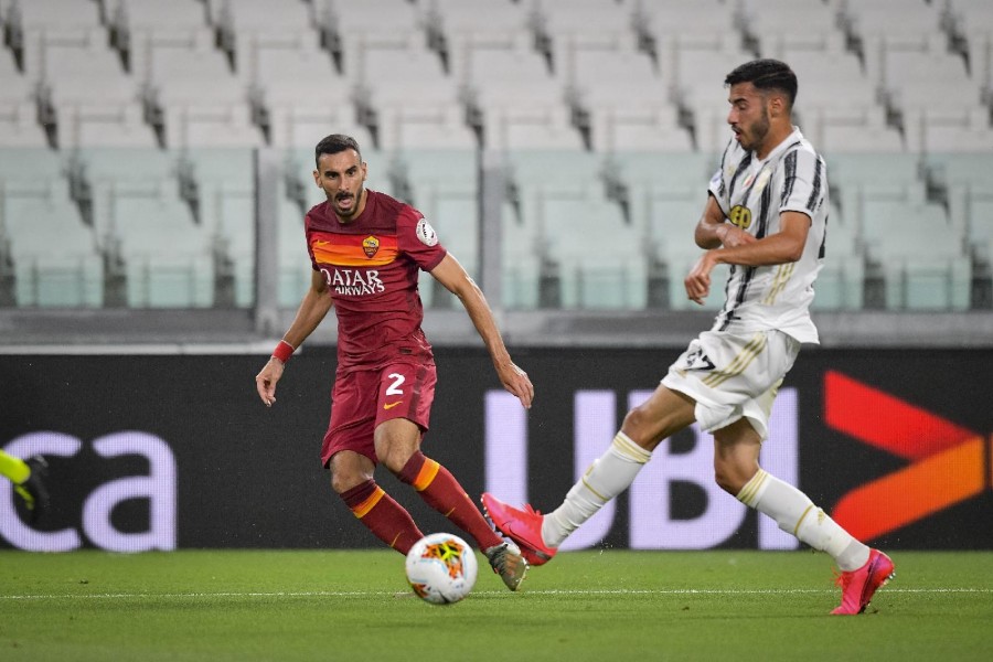 Zappacosta in campo all'Allianz Stadium con la maglia della Roma, di LaPresse