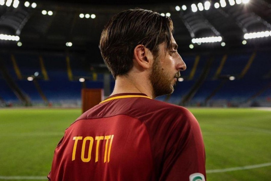 Pietro Castellitto nei panni di Totti nella serie sul Dieci