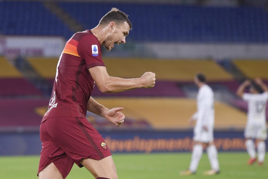 Dzeko esulta dopo il gol del 2-1, di LaPresse