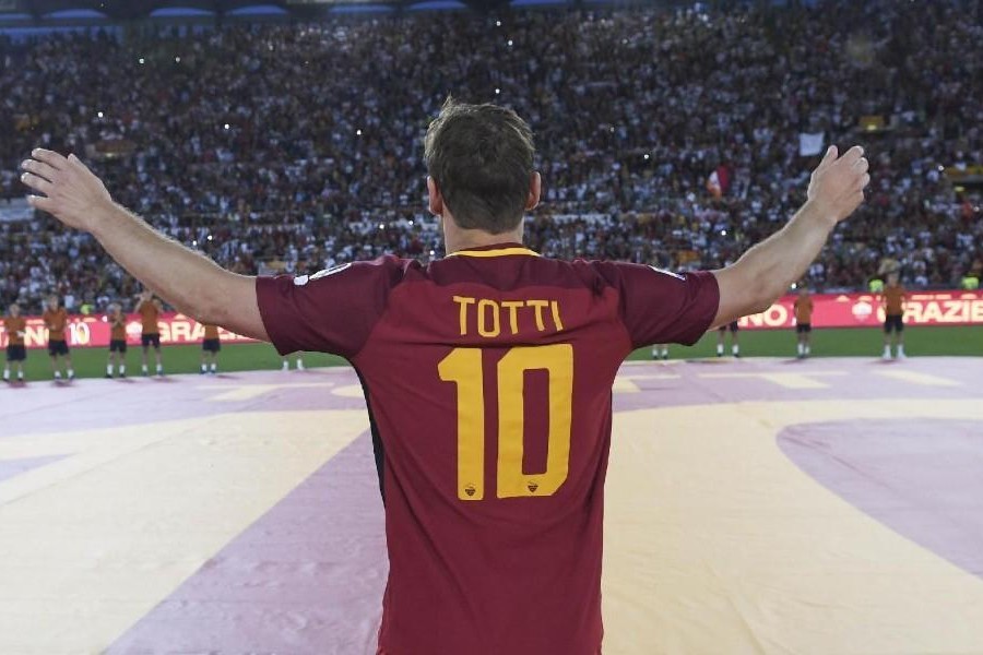 Francesco Totti nel giorno dell'addio al calcio, di LaPresse