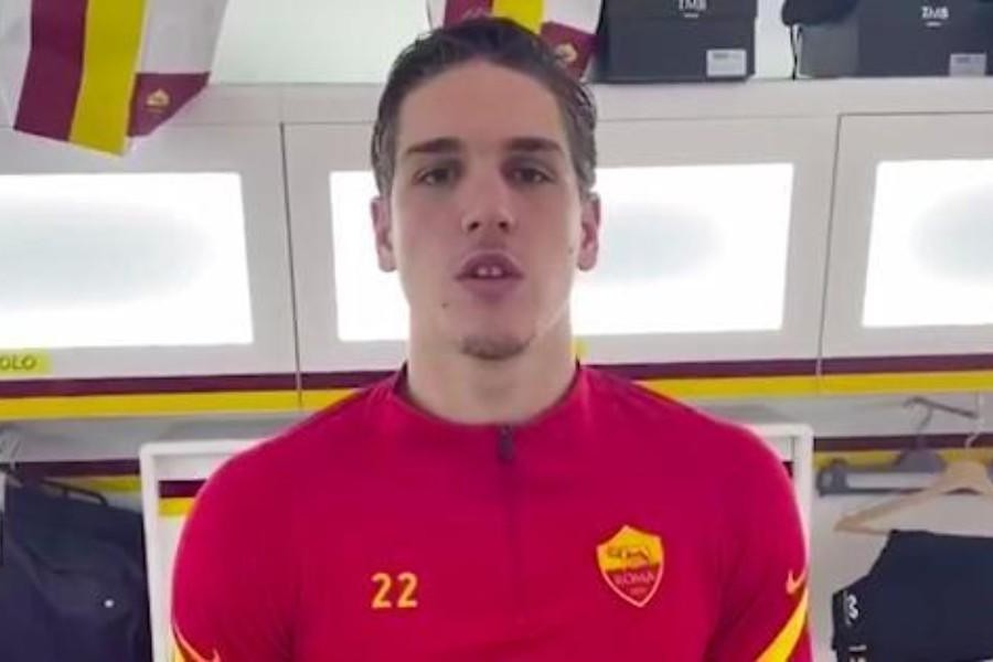 Zaniolo nel video messaggio pubblicato dalla Roma