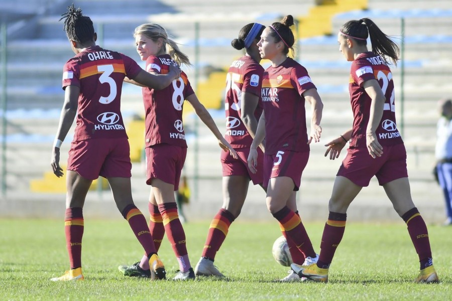 La Roma Femminile in campo contro il Tavagnacco nell'unica sfida giocata finora in Coppa Italia, di LaPresse