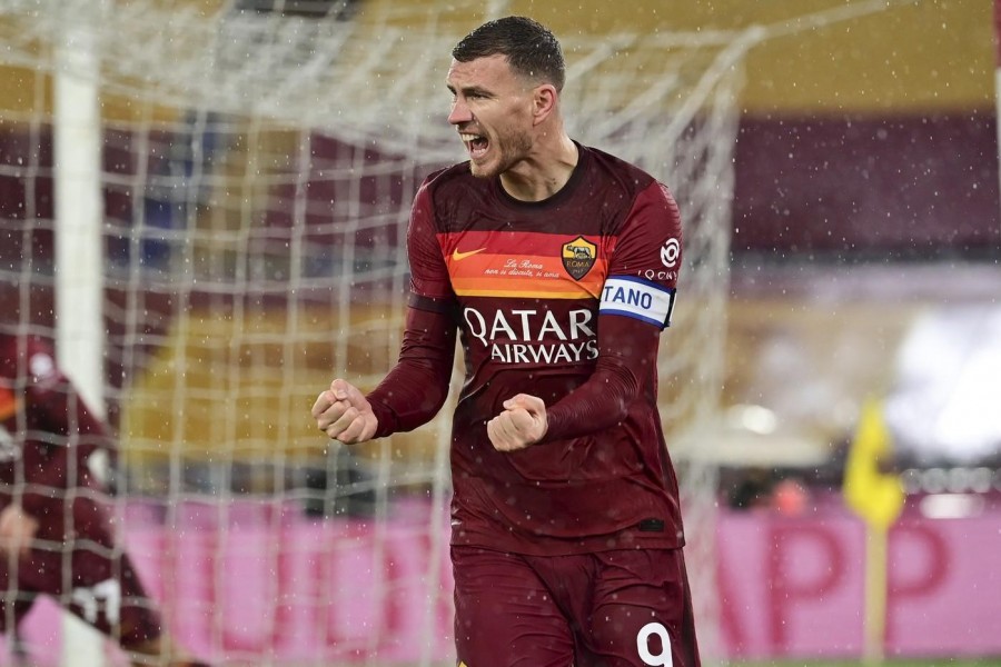 Edin Dzeko esulta dopo il gol contro la Sampdoria, di LaPresse