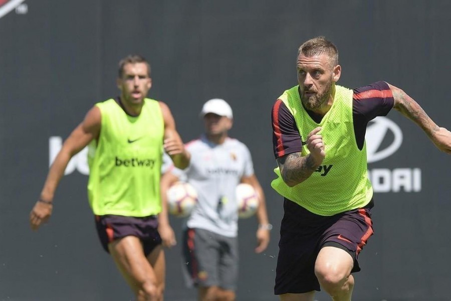 De Rossi in allenamento a Trigoria / LaPresse