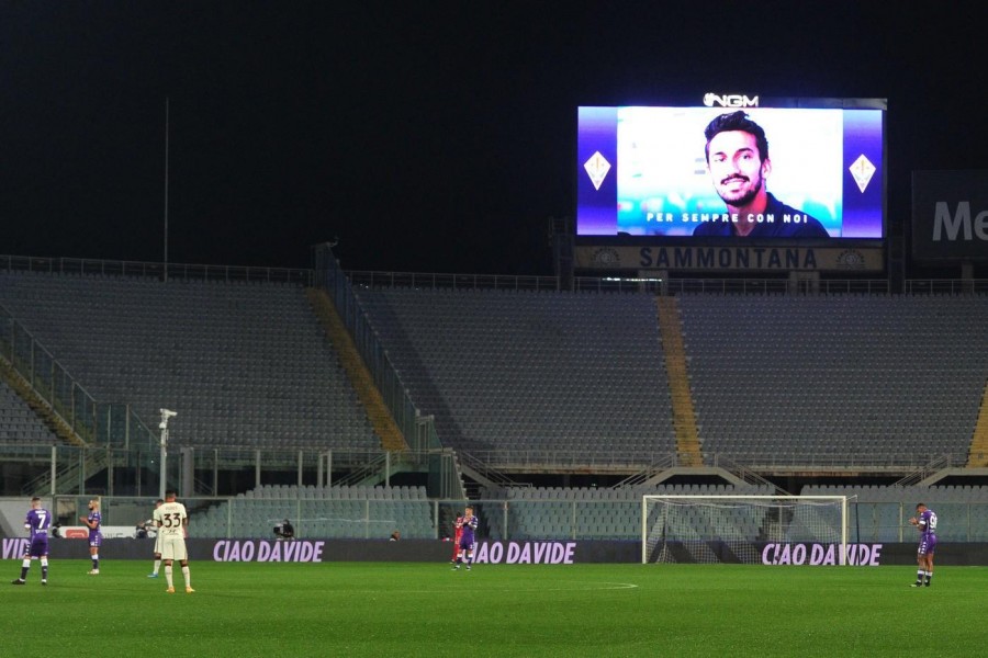 Il ricordo di Davide Astori al Franchi, di LaPresse