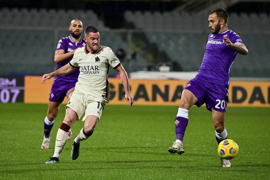 Jordan Veretout in azione in Fiorentina-Roma, di LaPresse