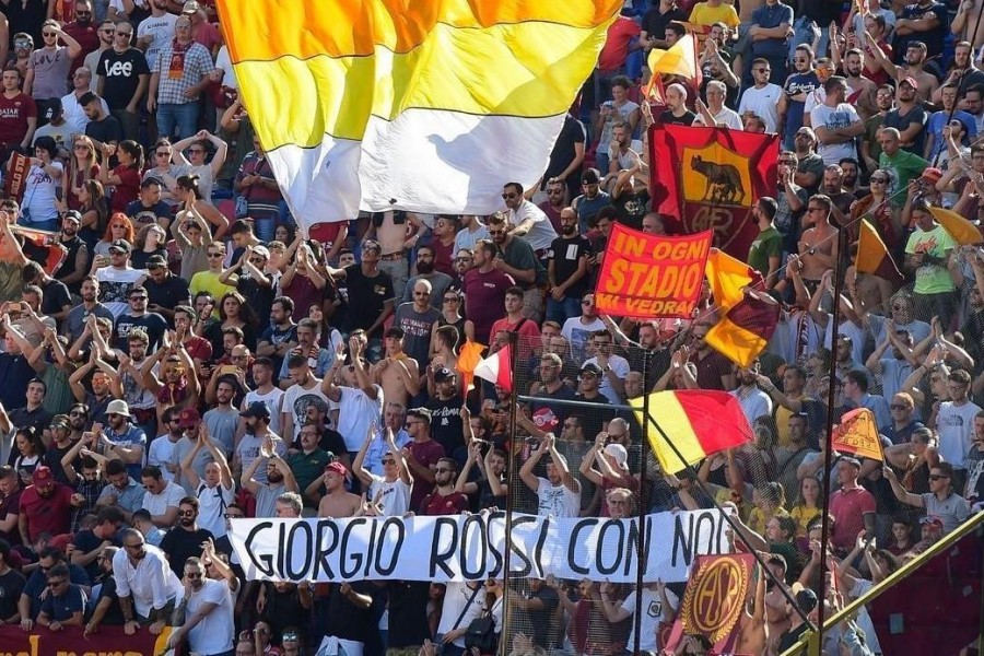 Lo striscione per Giorgio Rossi, di LaPresse