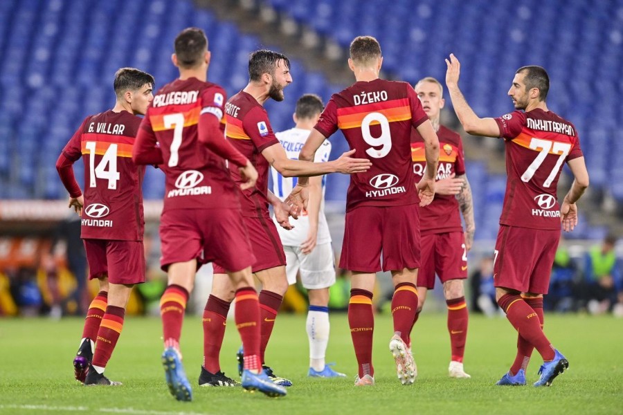 La Roma esulta dopo un gol, di LaPresse
