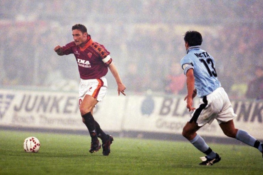 Totti e Nesta nel derby dell'11 aprile 1999, vinto 3-1, di LaPresse
