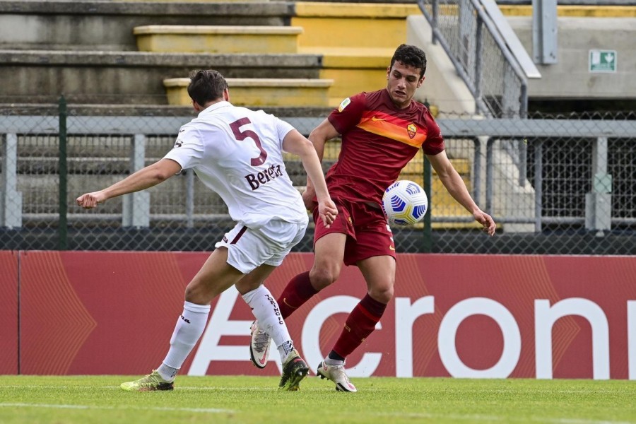 Tommaso Milanese in azione nella partita di andata, di LaPresse