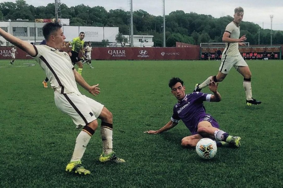 Claudio Cassano, fantasista o punta esterna, qualche volta schierato anche al centro dell'attacco, ha trovato contro i viola il decimo gol stagionale: è il capocannoniere della Roma