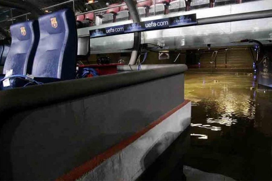 Il tunnel che porta al campo da gioco (foto: sport.es)