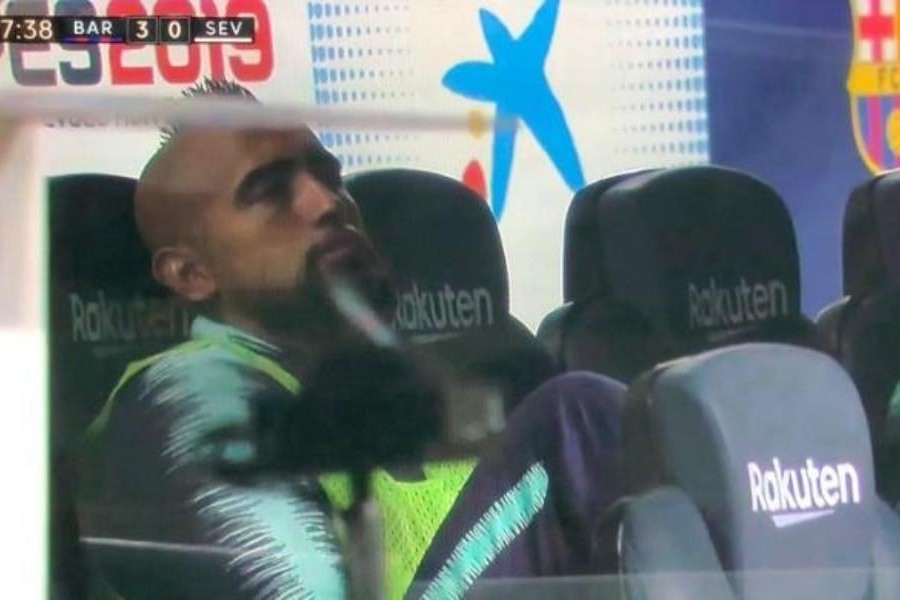 Arturo Vidal in panchina contro il Siviglia