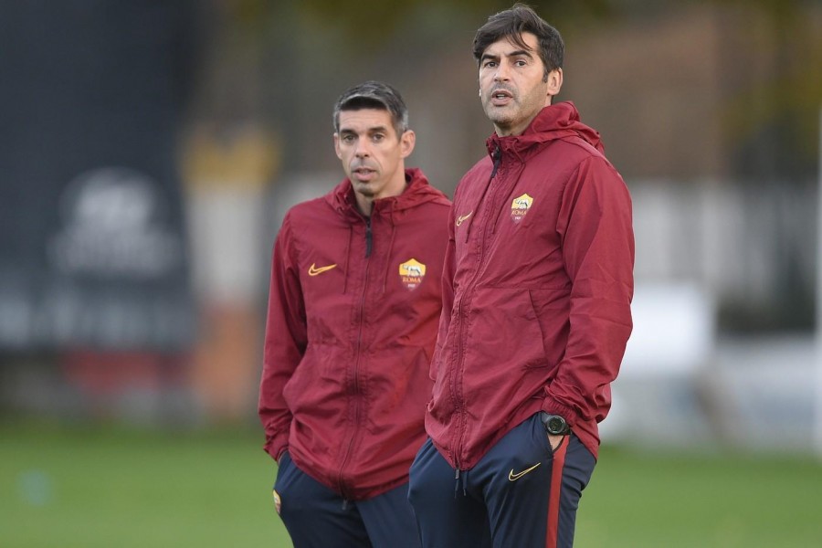 Nuno Campos e Paulo Fonseca a Trigoria, di LaPresse