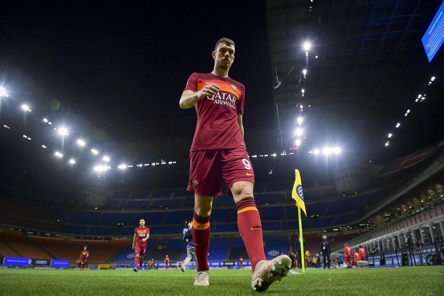 Edin Dzeko a San Siro, di LaPresse