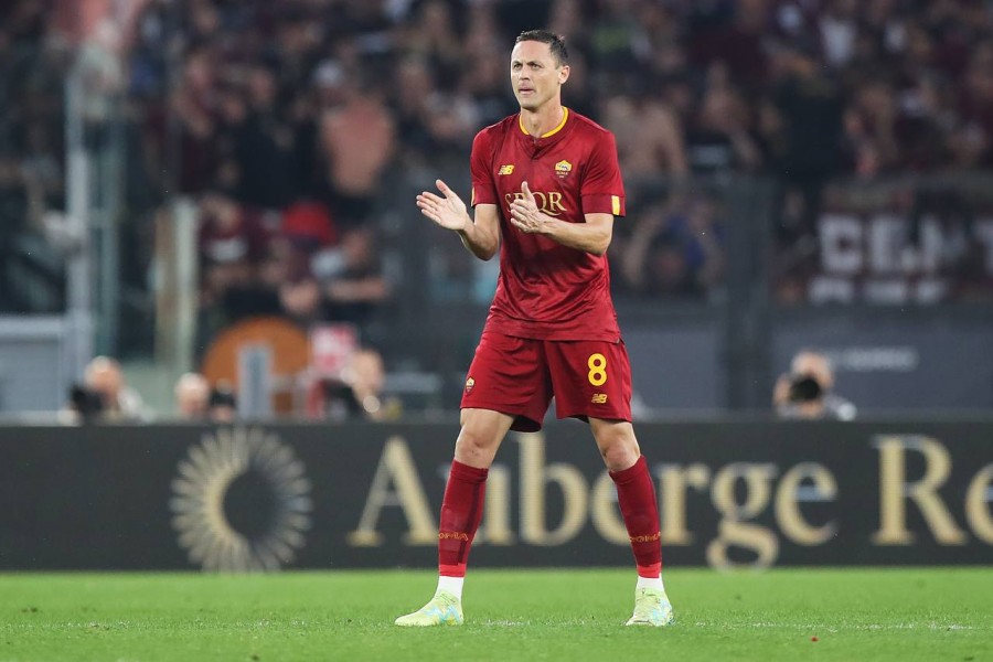 Nemanja Matic in campo con la Roma 