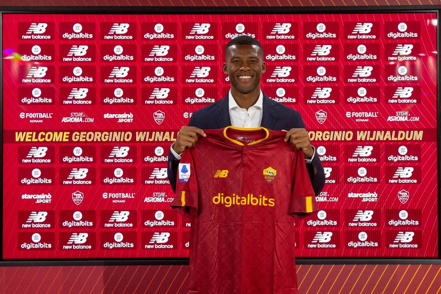 Wijnaldum con la maglia della Roma