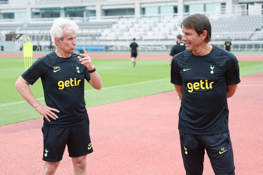 Gian Piero Ventrone e Antonio Conte durante un allenamento del Tottenham 