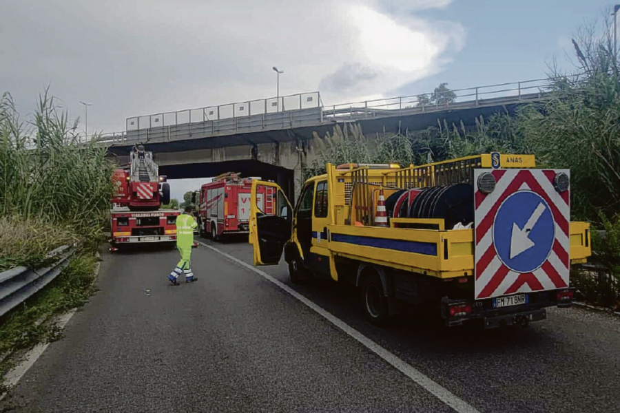 L’intervento dei Vigili del Fuoco e dei soccorritori sulla C5