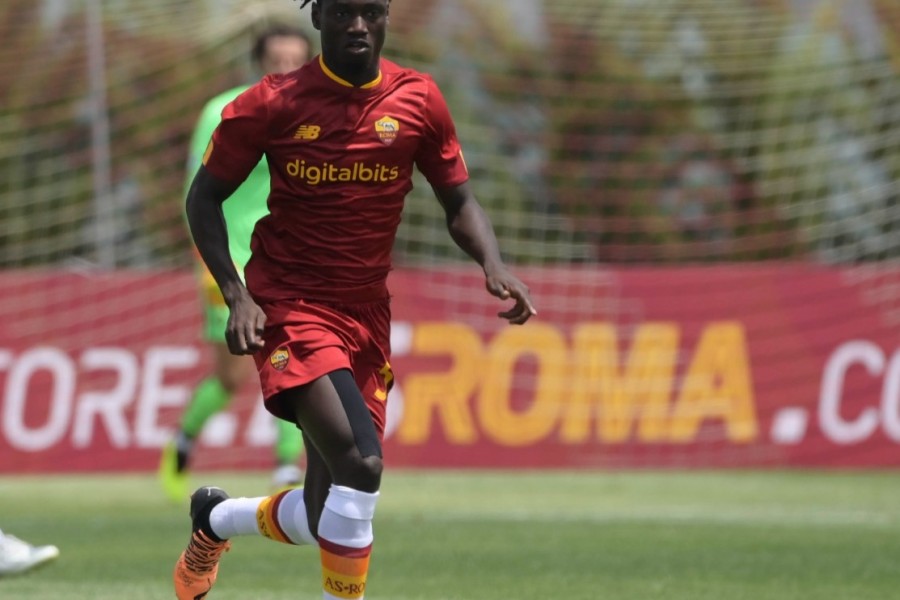 Ebrima Darboe durante un allenamento a Trigoria