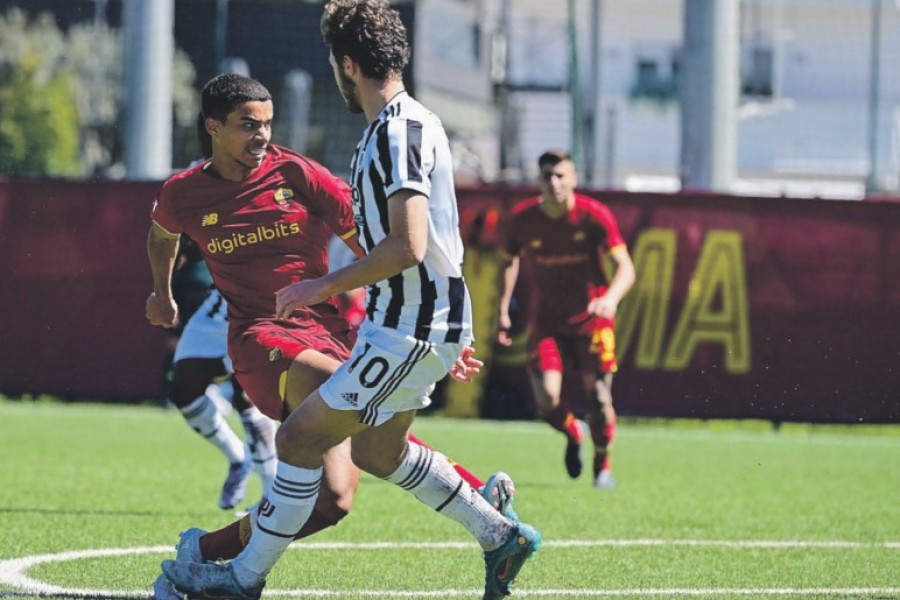 Il primo gol del terzino francese Louakima nell’ultimo Roma-Juventus di regular season, finito 3-0: ne farà due. Oggi andrà in panchina: al suo posto gioca Missori