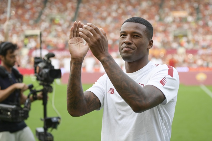 Wijnaldum durante la presentazione all'Olimpico