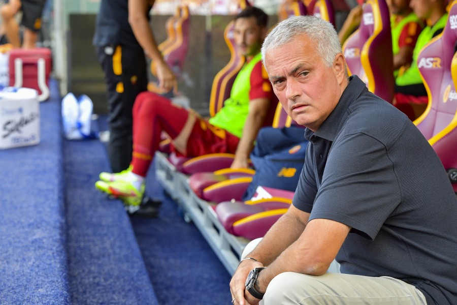 José Mourinho in panchina allo Stadio Olimpico