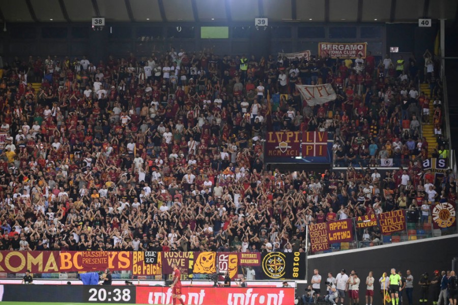 Tifosi della Roma alla Dacia Arena di Udine
