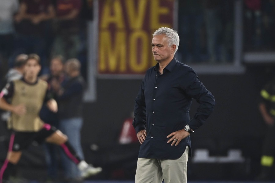 Mourinho sulla panchina della Roma