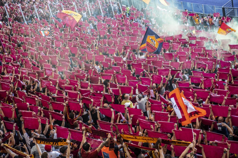 La coreografia allo Stadio Olimpico prima di Roma-Atalanta