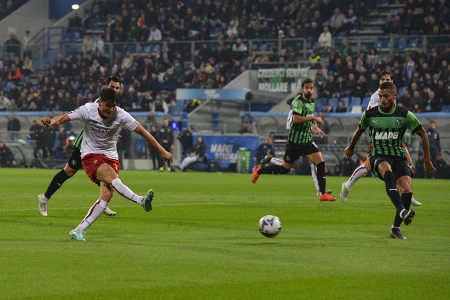 Shomurodov in campo contro il Sassuolo