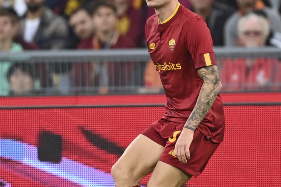 Nicola Zalewski durante il match contro il Torino