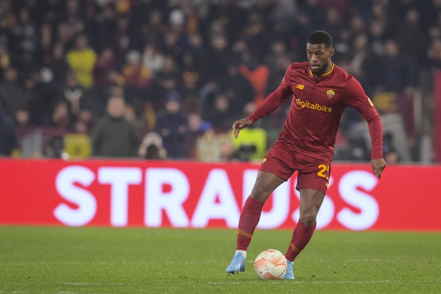 Wijnaldum in campo con la Roma