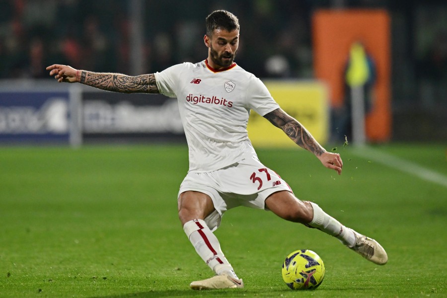 Leonardo Spinazzola durante una partita della Roma