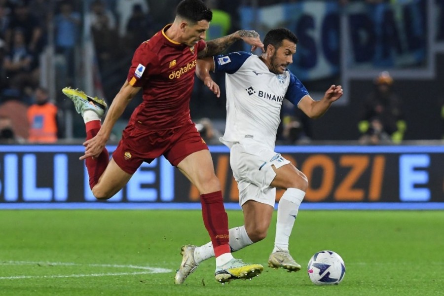 Ibañez and Pedro during the derby