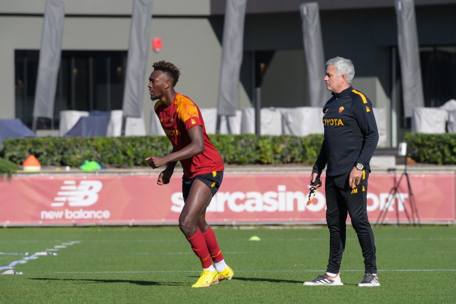 Abraham e Mourinho durante un allenamento