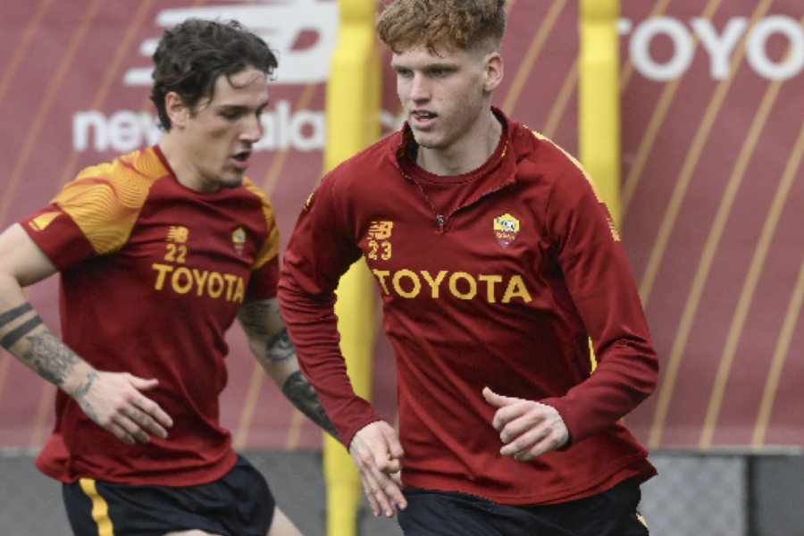 Jordan Majchrzak durante una seduta di allenamento a Trigoria