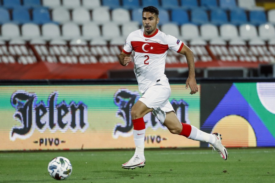 Zeki Celik durante una partita della Turchia