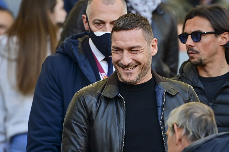 Francesco Totti in tribuna durante Roma-Salernitana